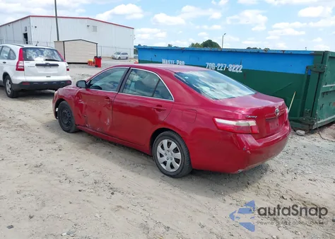 2007 Toyota Camry Le z USA, uszkodzony, nr VIN 4T1BE46K97U050646